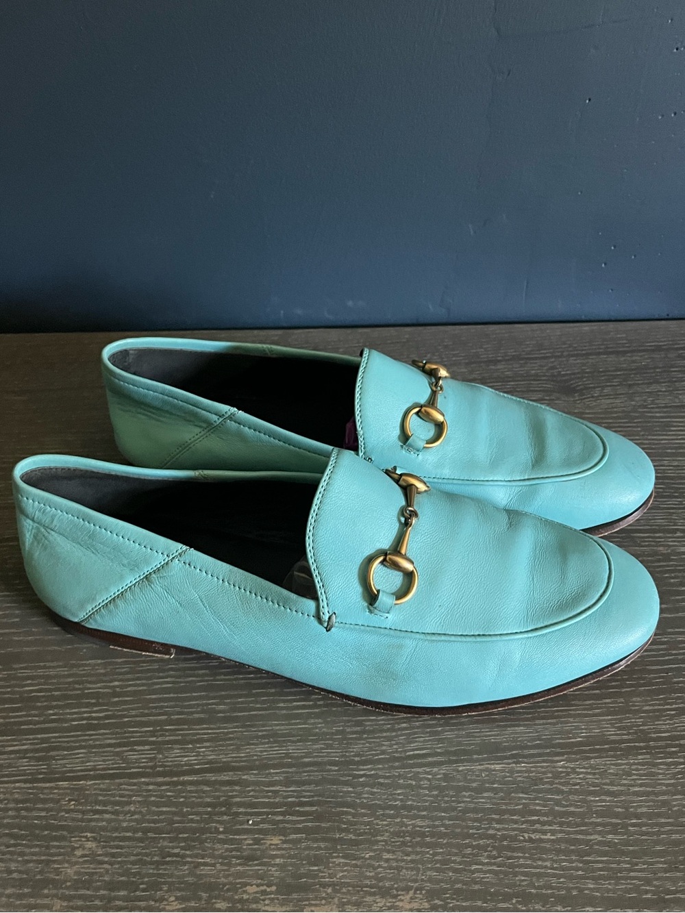 Gucci loafers 36.5 Turquoise Leather Horsebit Loafers perfect fall shoes flats